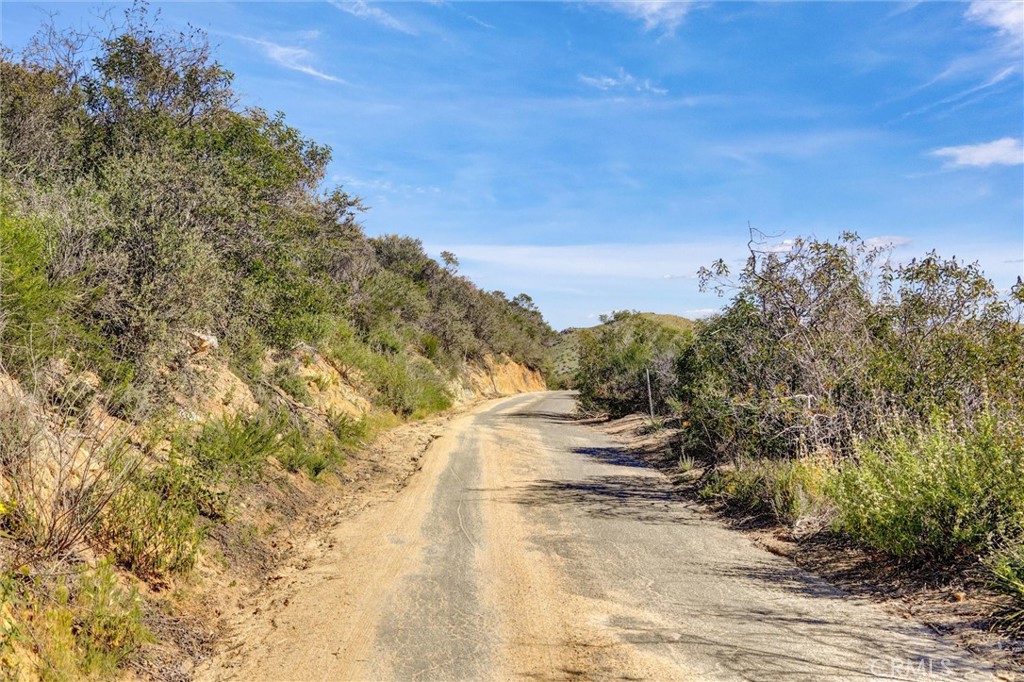 1 Decker Canyon Road