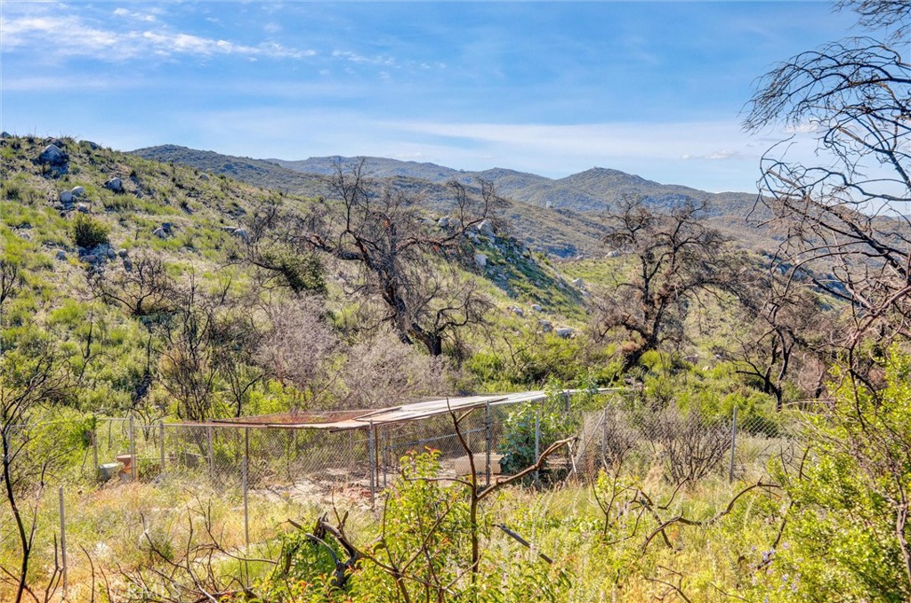 2 Decker Canyon Road