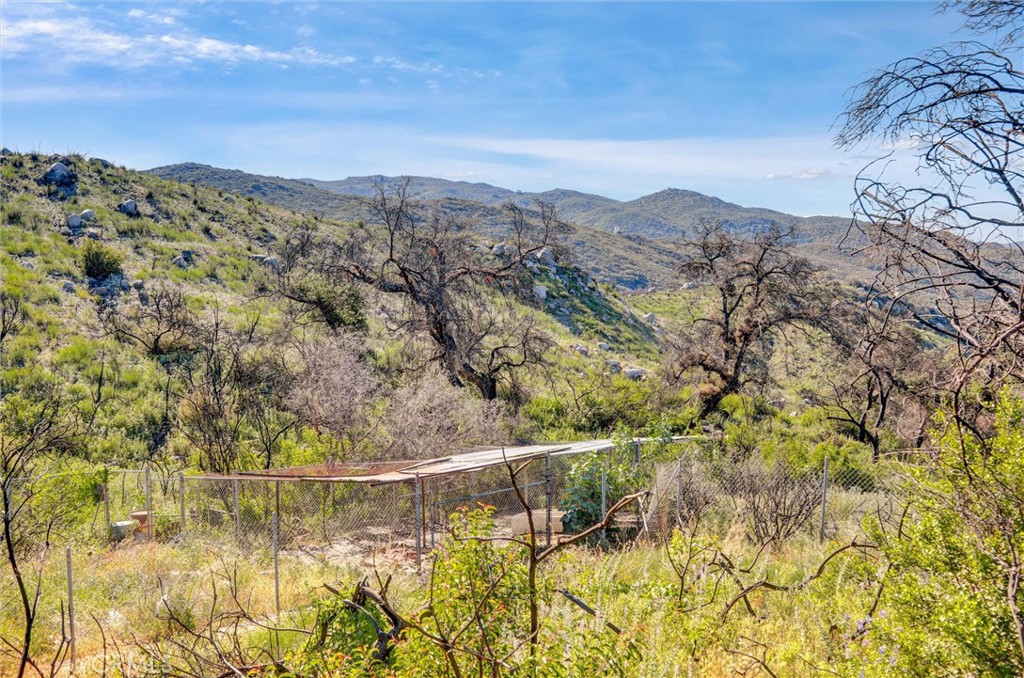 2 Decker Canyon Road