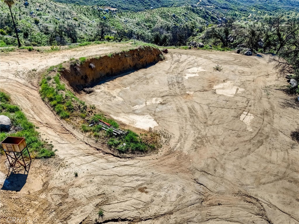 2 Decker Canyon Road