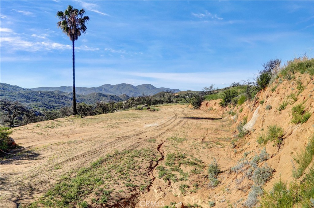 2 Decker Canyon Road