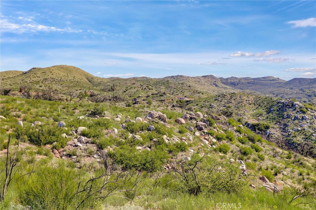 2 Decker Canyon Road