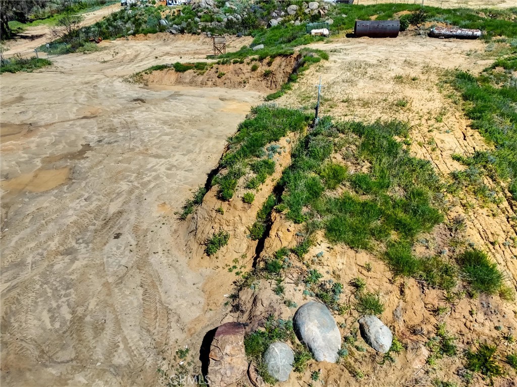 2 Decker Canyon Road