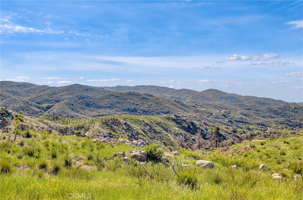 2 Decker Canyon Road