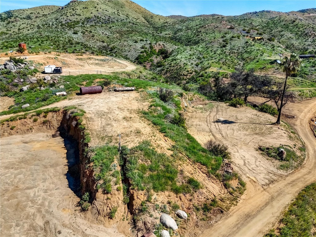 2 Decker Canyon Road