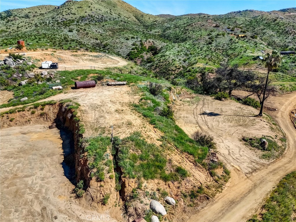 2 Decker Canyon Road