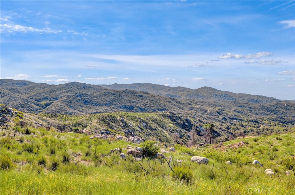 2 Decker Canyon Road