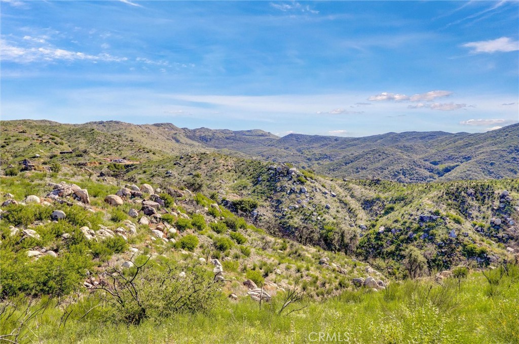 2 Decker Canyon Road