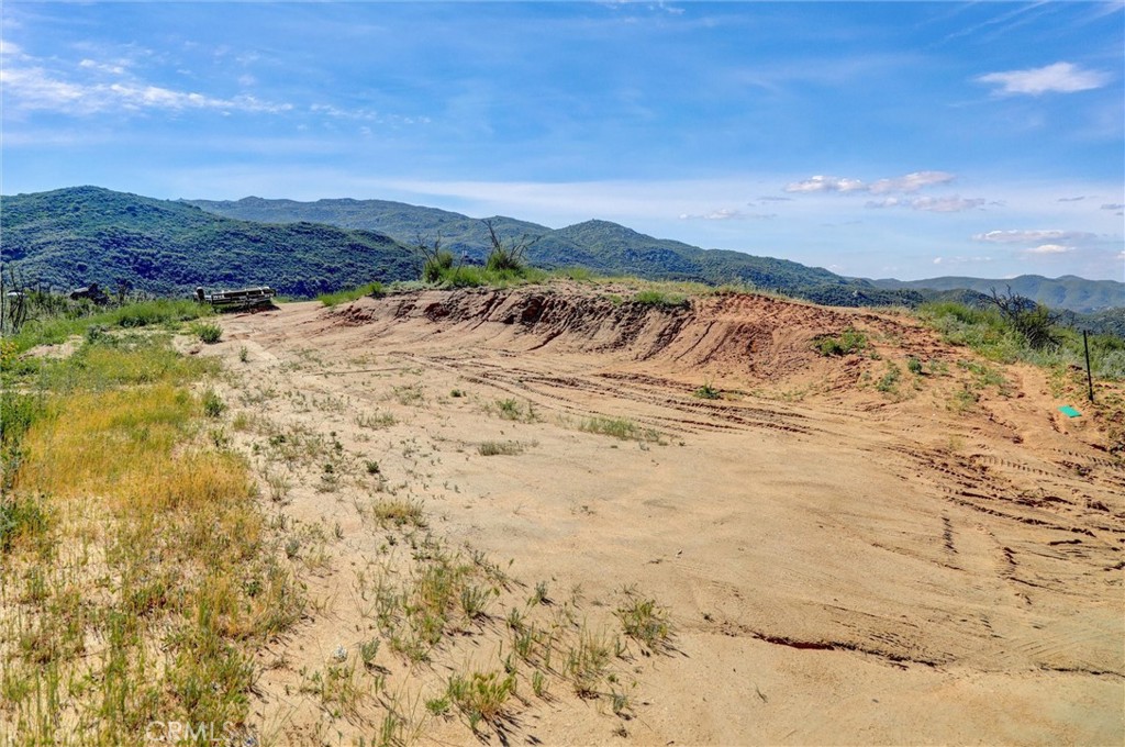 2 Decker Canyon Road