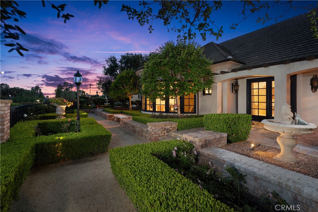 10 Old Ranch Road