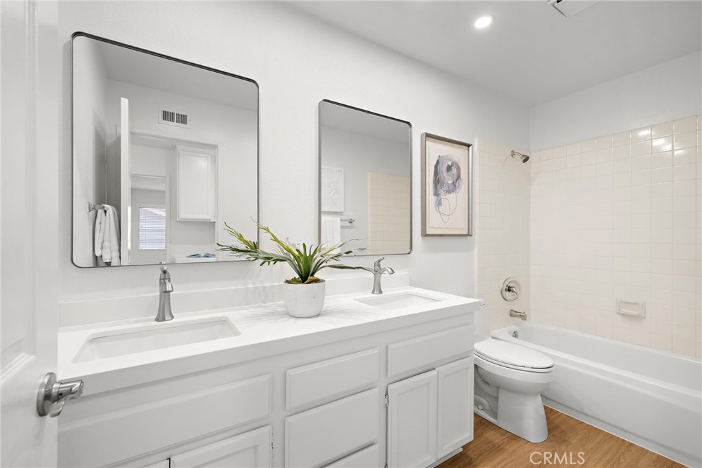 12 Thornapple