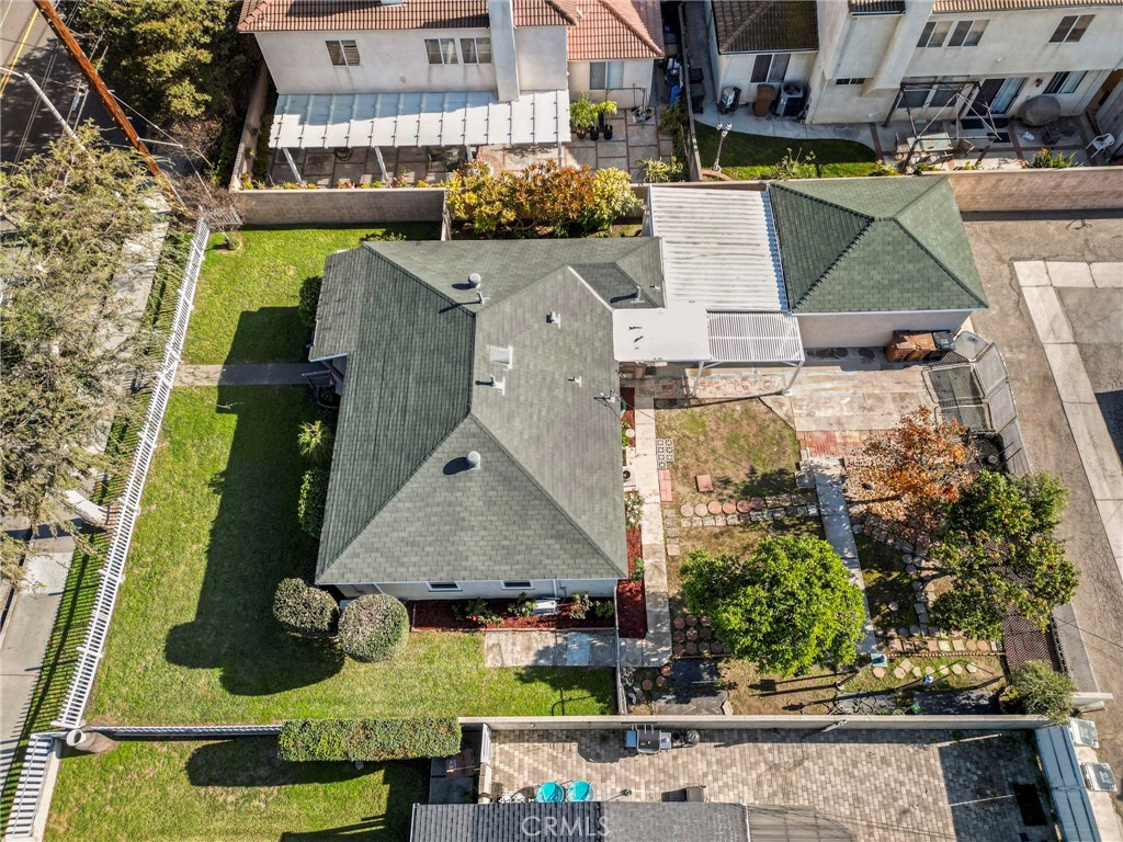 2100 W Valencia