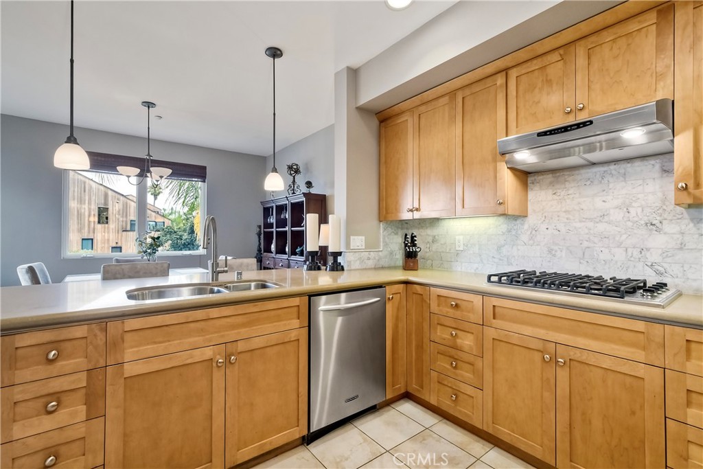 543 LAGUNA Drive