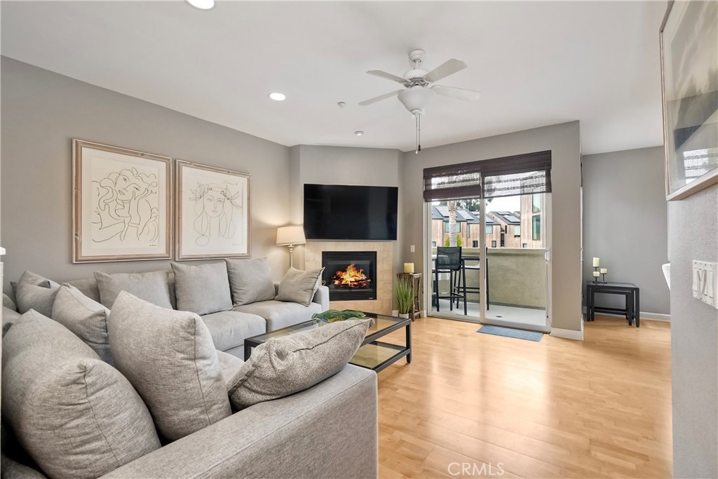 543 LAGUNA Drive