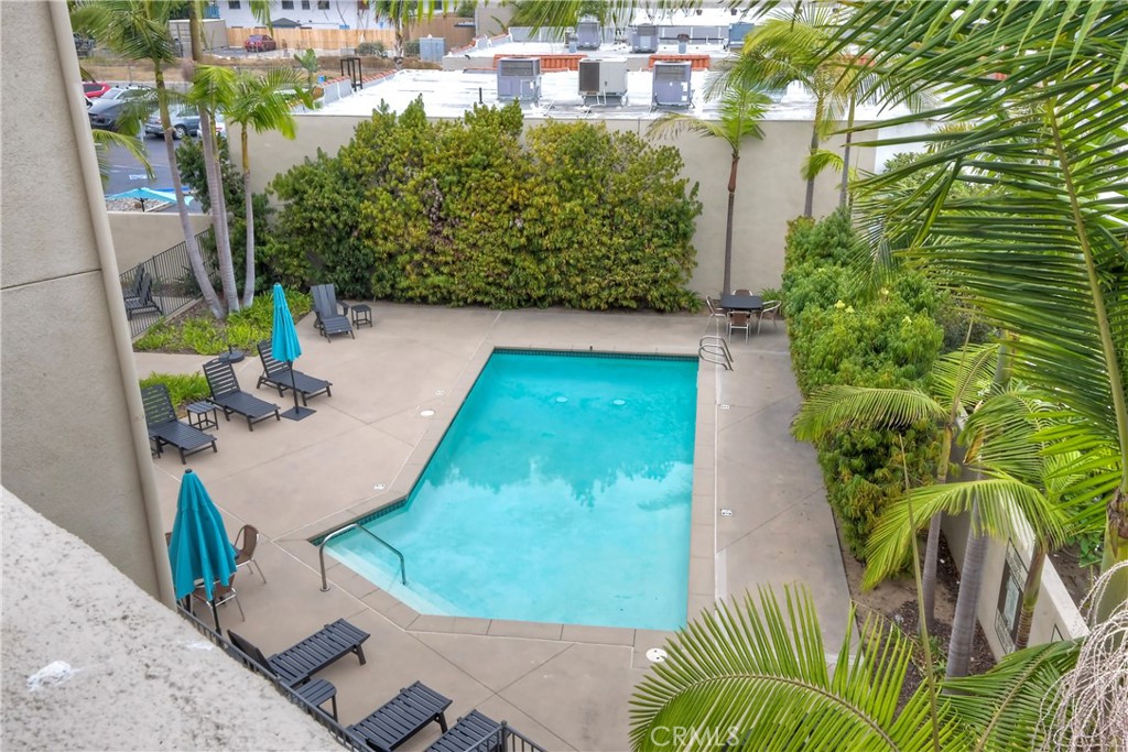 543 LAGUNA Drive