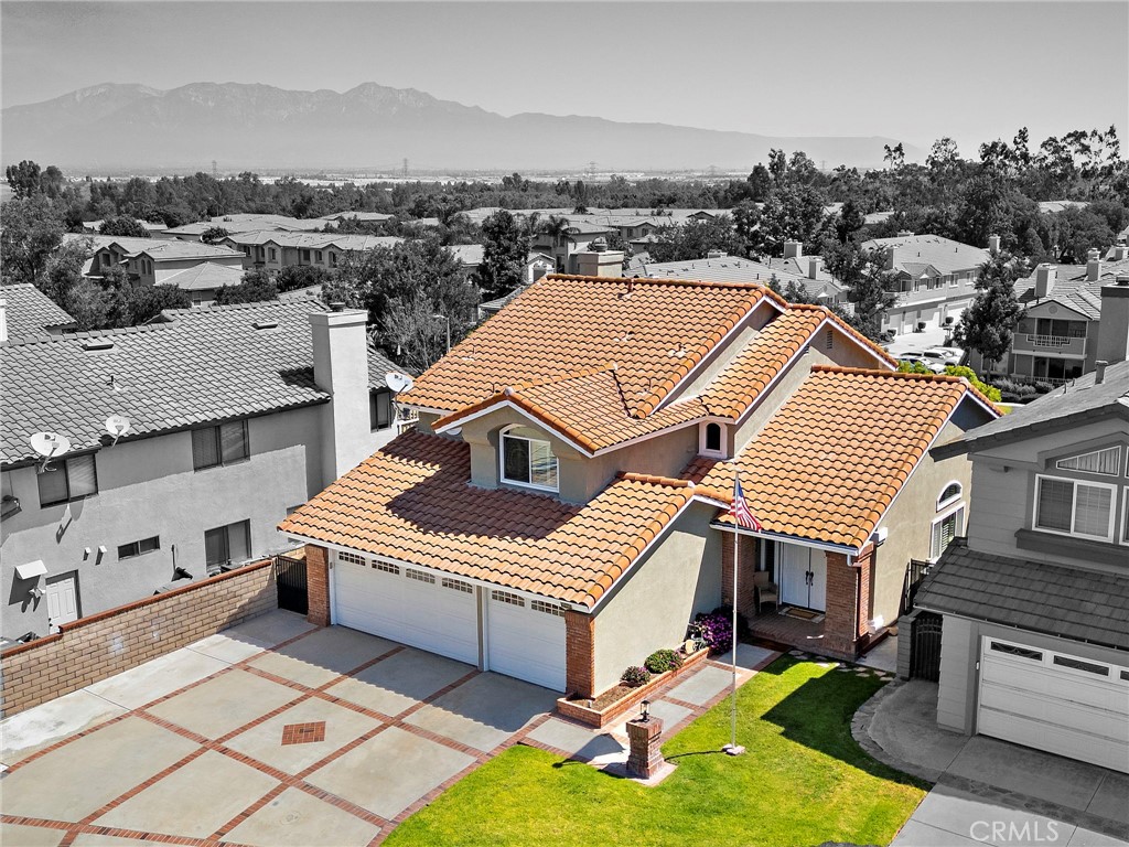 17935 Via Casitas