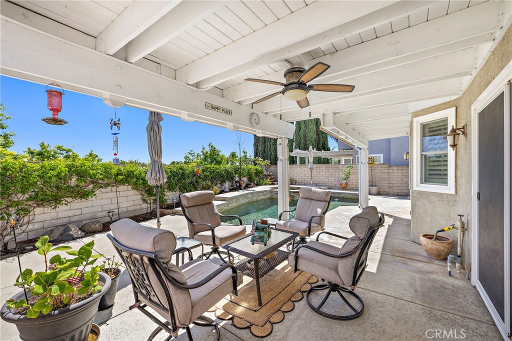 17935 Via Casitas
