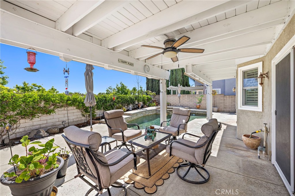 17935 Via Casitas