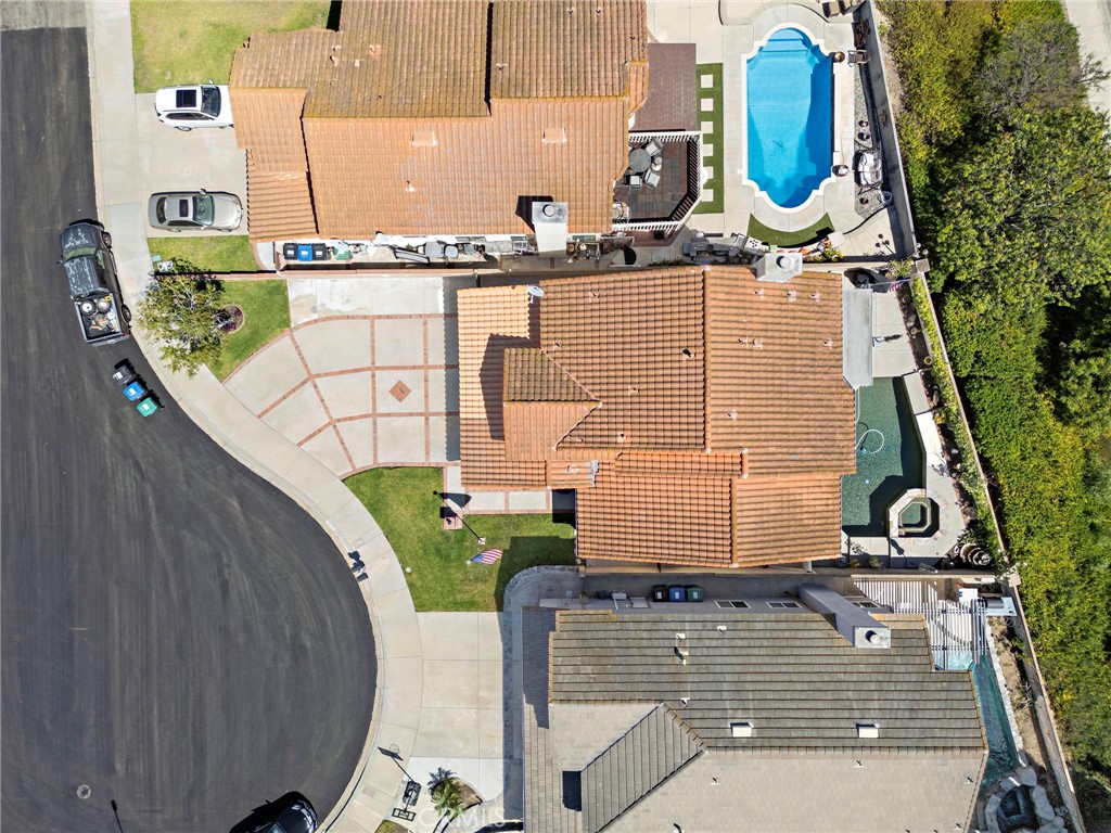 17935 Via Casitas