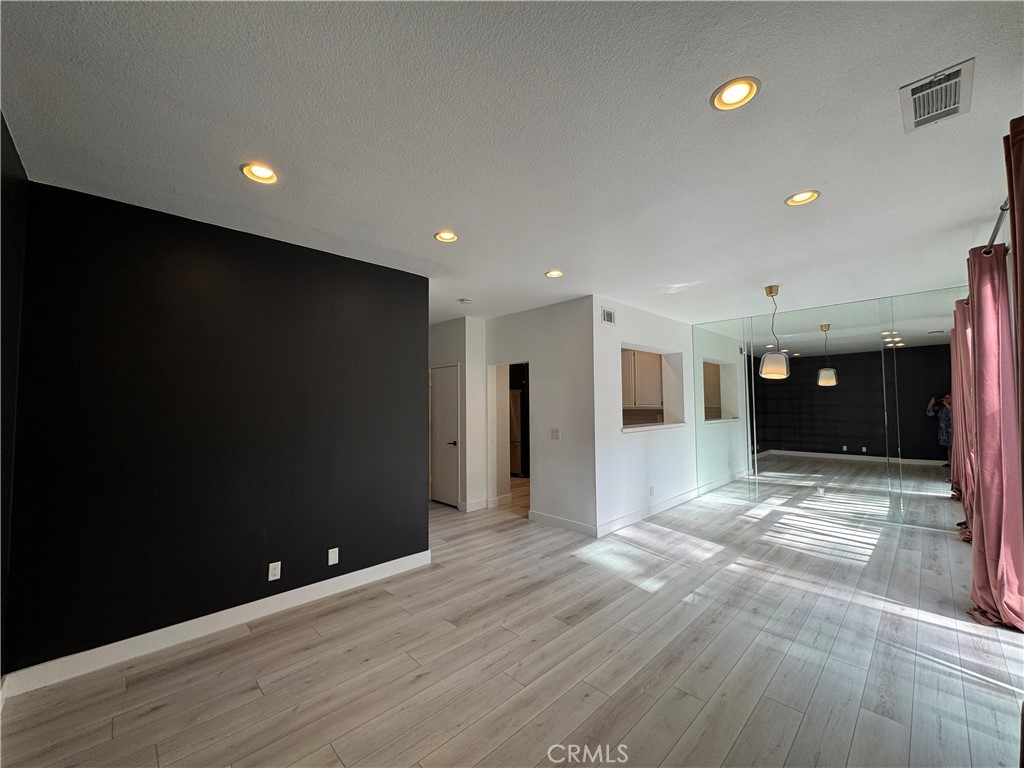 5 Meadowbrook