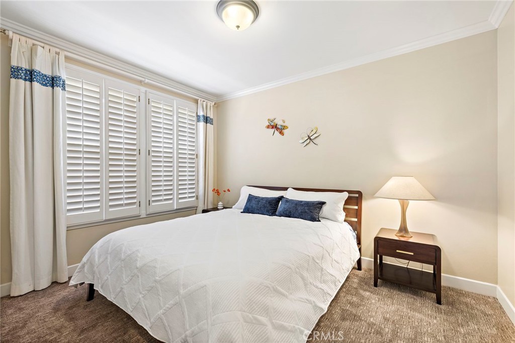 48 Downfield Way