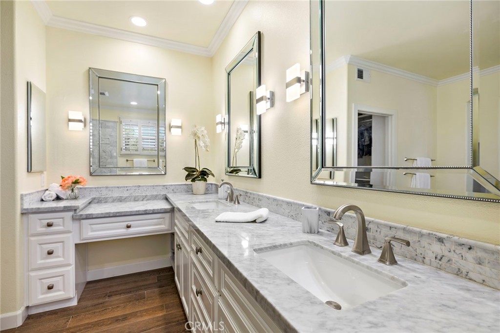48 Downfield Way