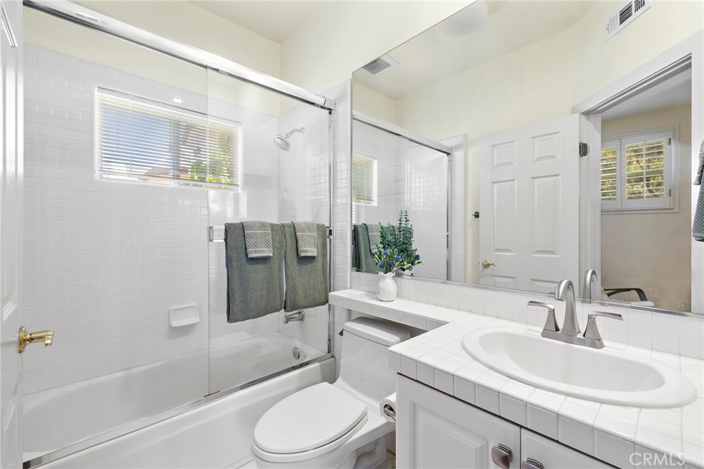 48 Downfield Way