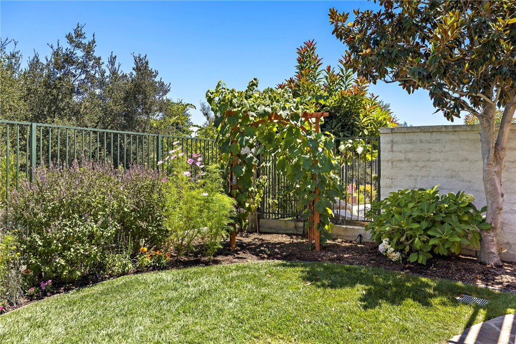 48 Downfield Way