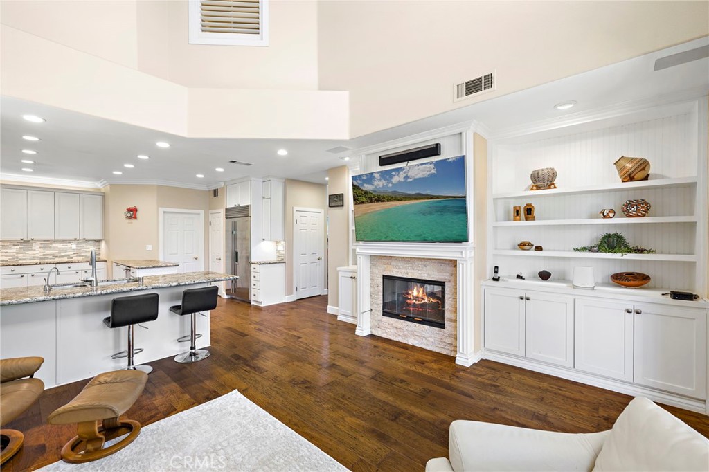 48 Downfield Way