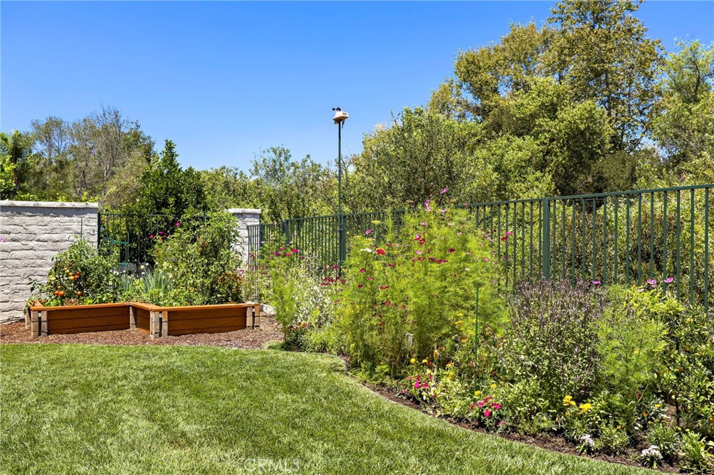 48 Downfield Way