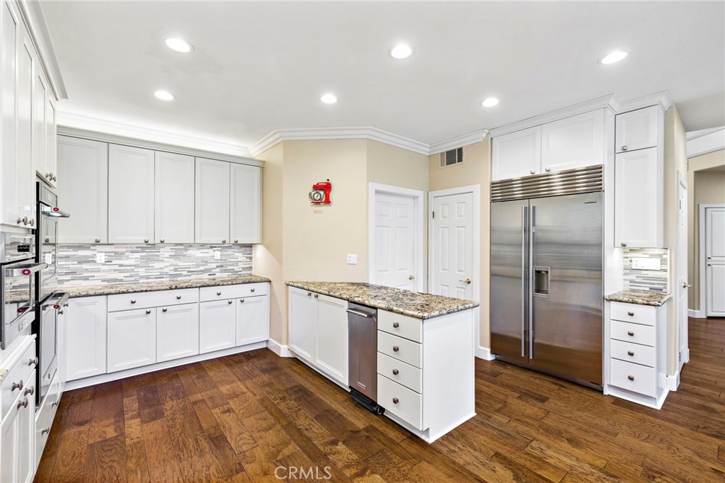 48 Downfield Way