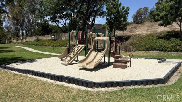 21281 Calle Recreo