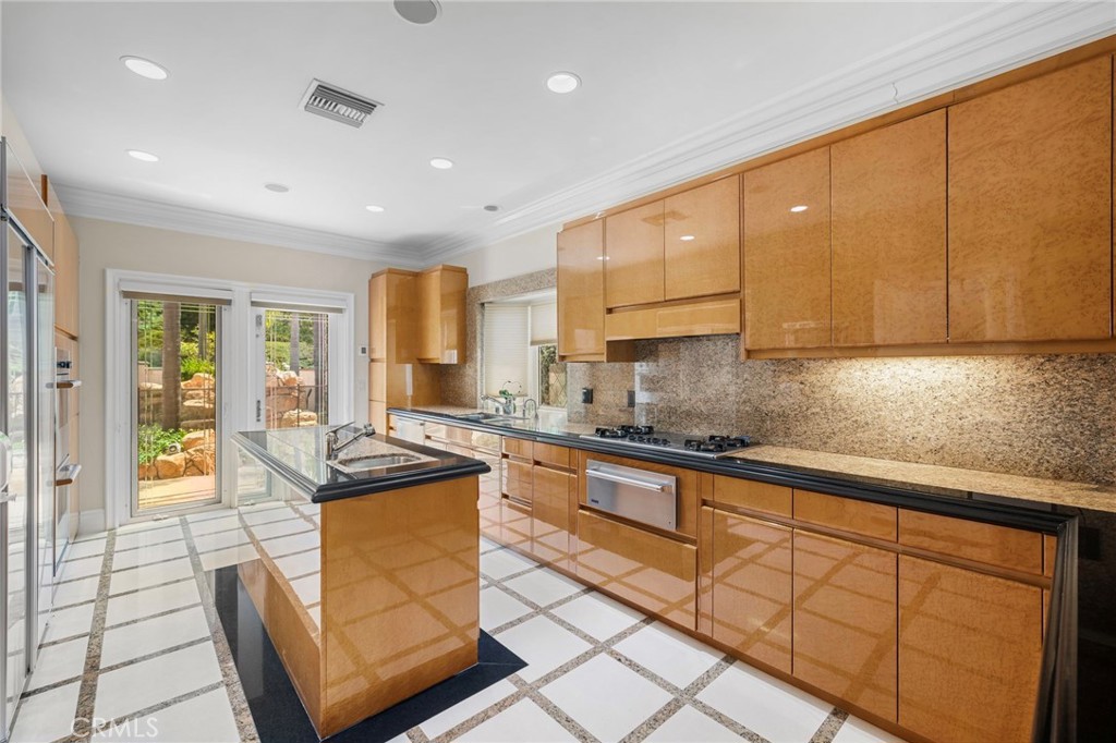 55 Montecito