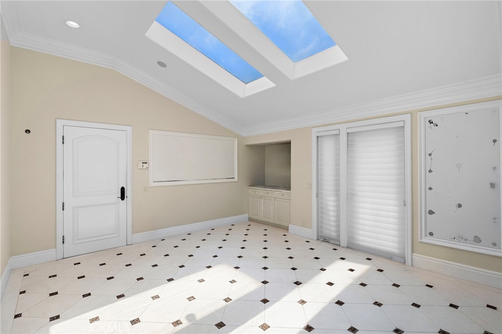 55 Montecito