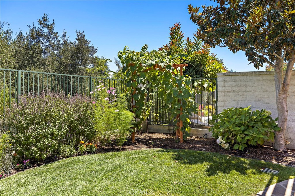 48 Downfield Way