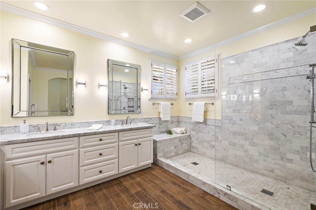 48 Downfield Way