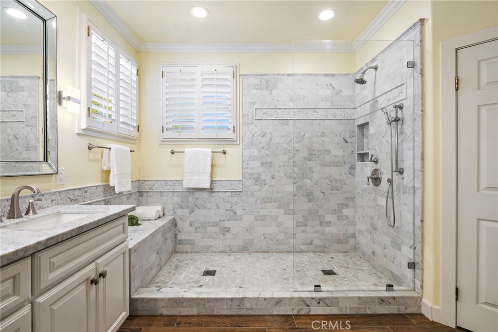 48 Downfield Way