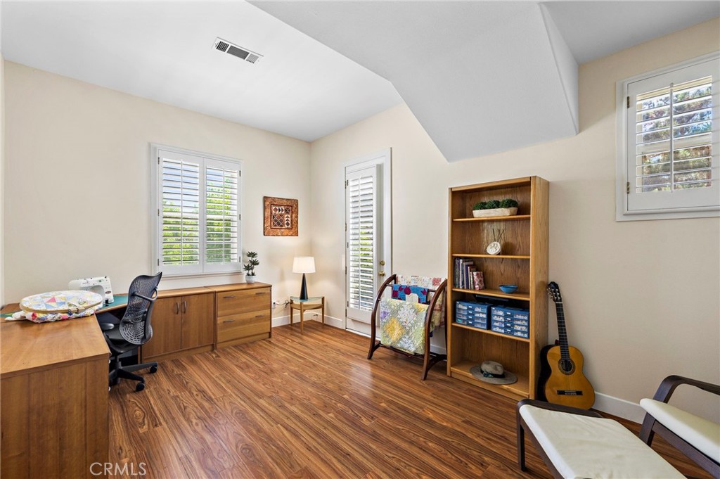 48 Downfield Way