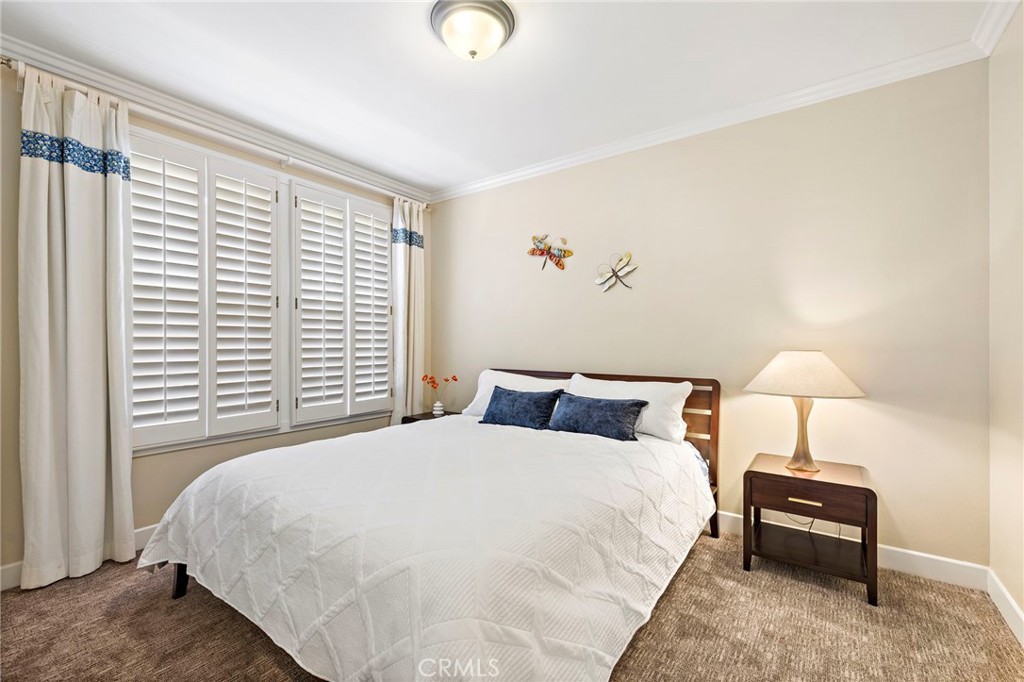 48 Downfield Way