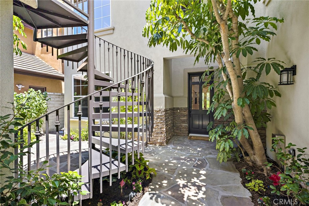 48 Downfield Way