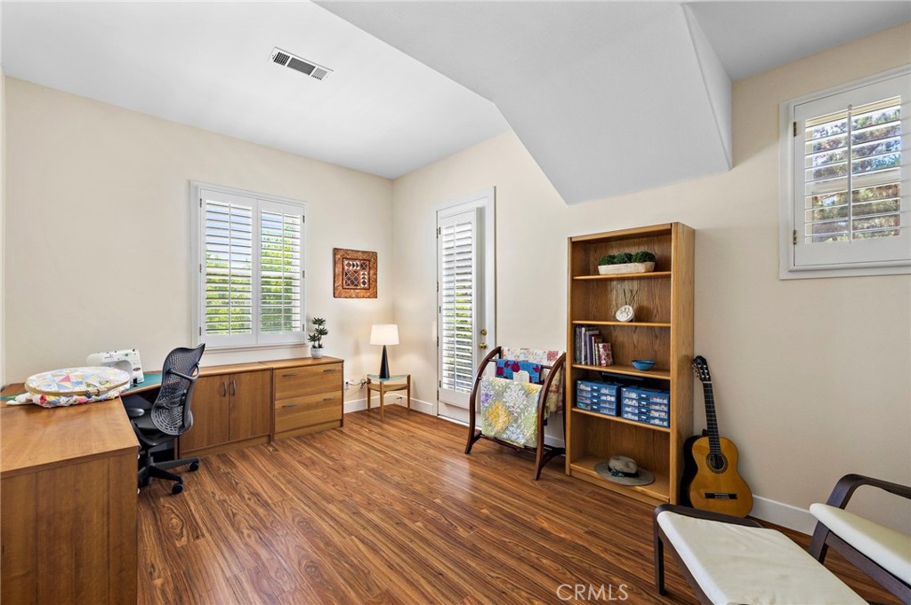48 Downfield Way