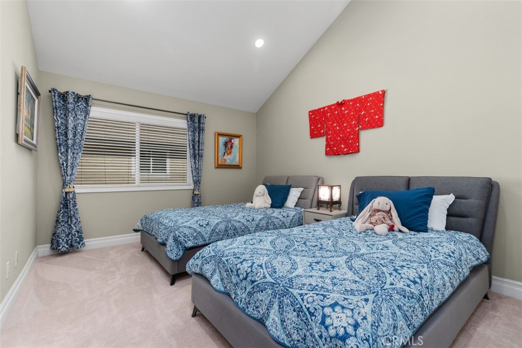22385 Pineglen