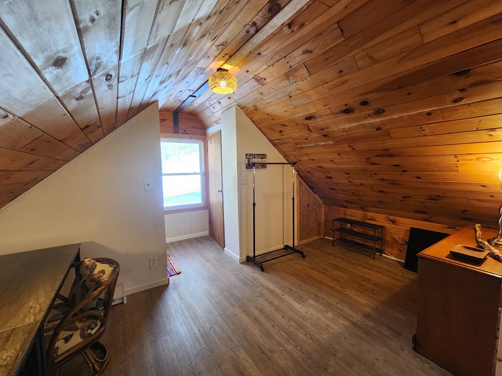 176 Ford Hill Rd