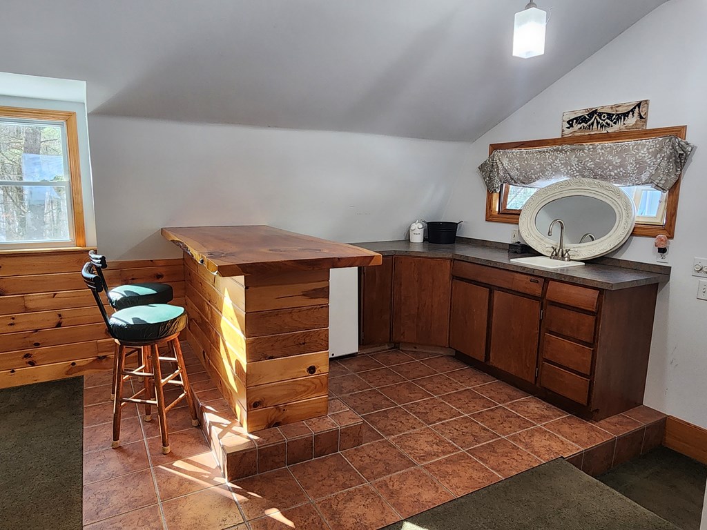 176 Ford Hill Rd