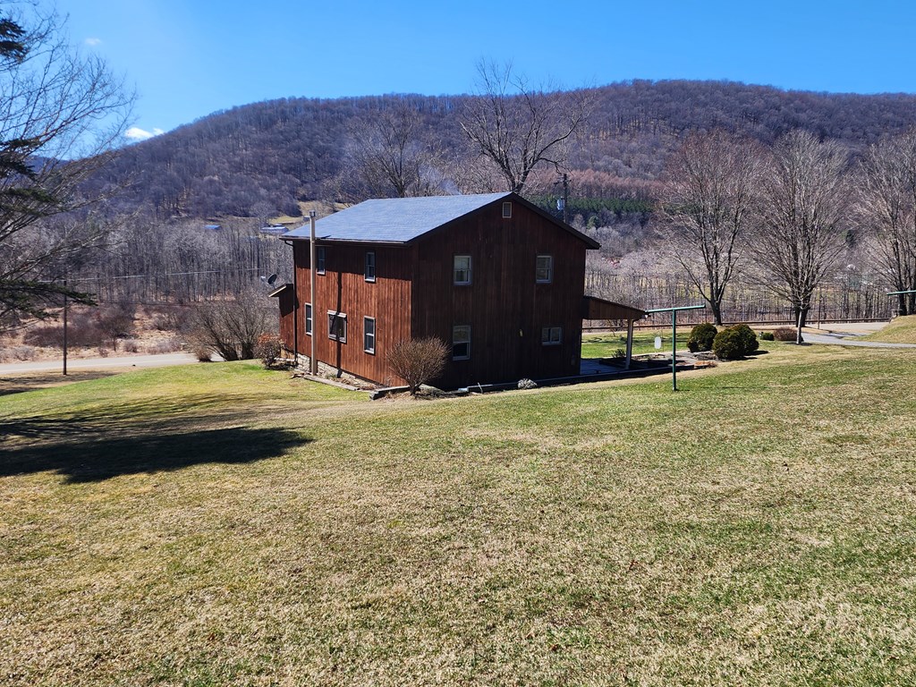 1656 Rt 44 North