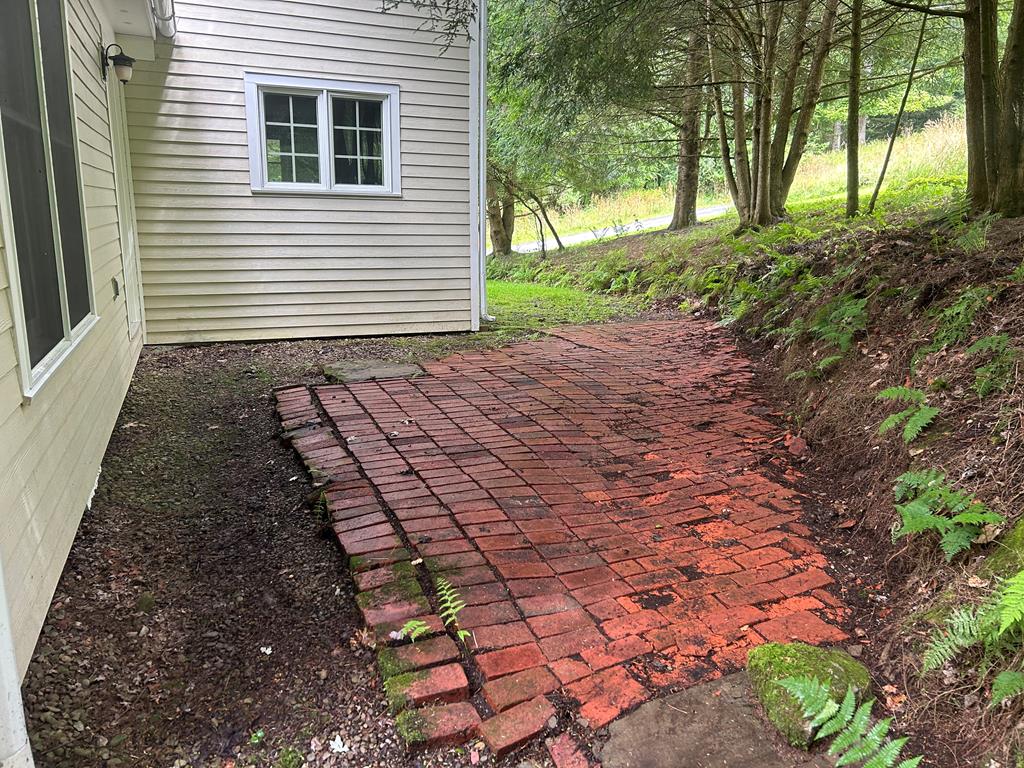 214 Ross Glen Road