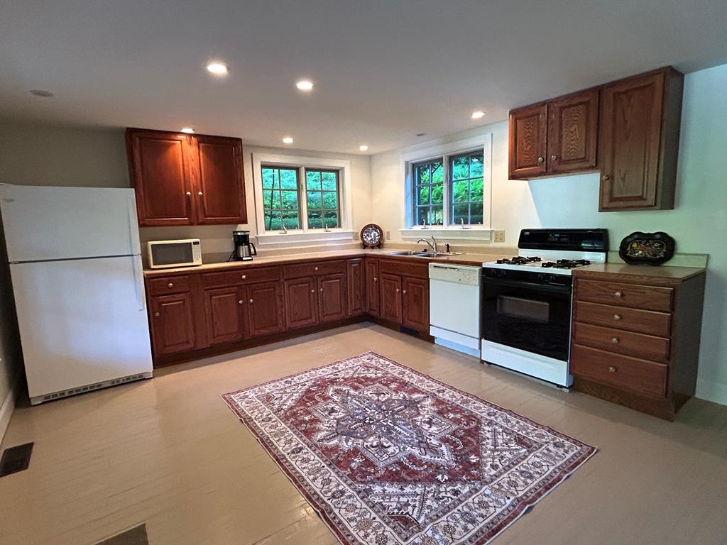 214 Ross Glen Road