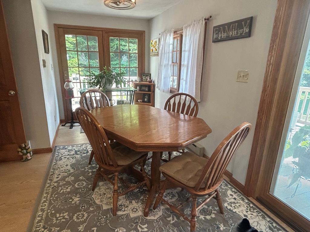 656 North Hollow Road