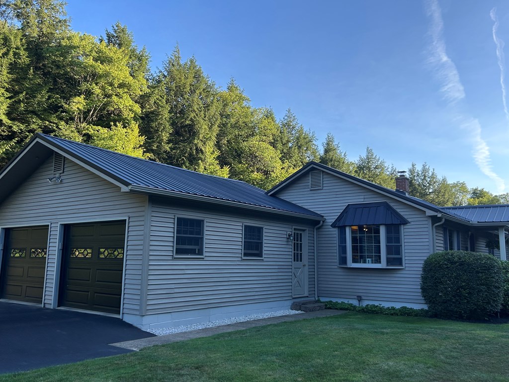 656 North Hollow Road