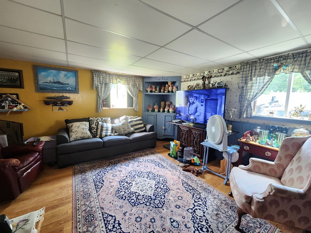 306 E Oak St
